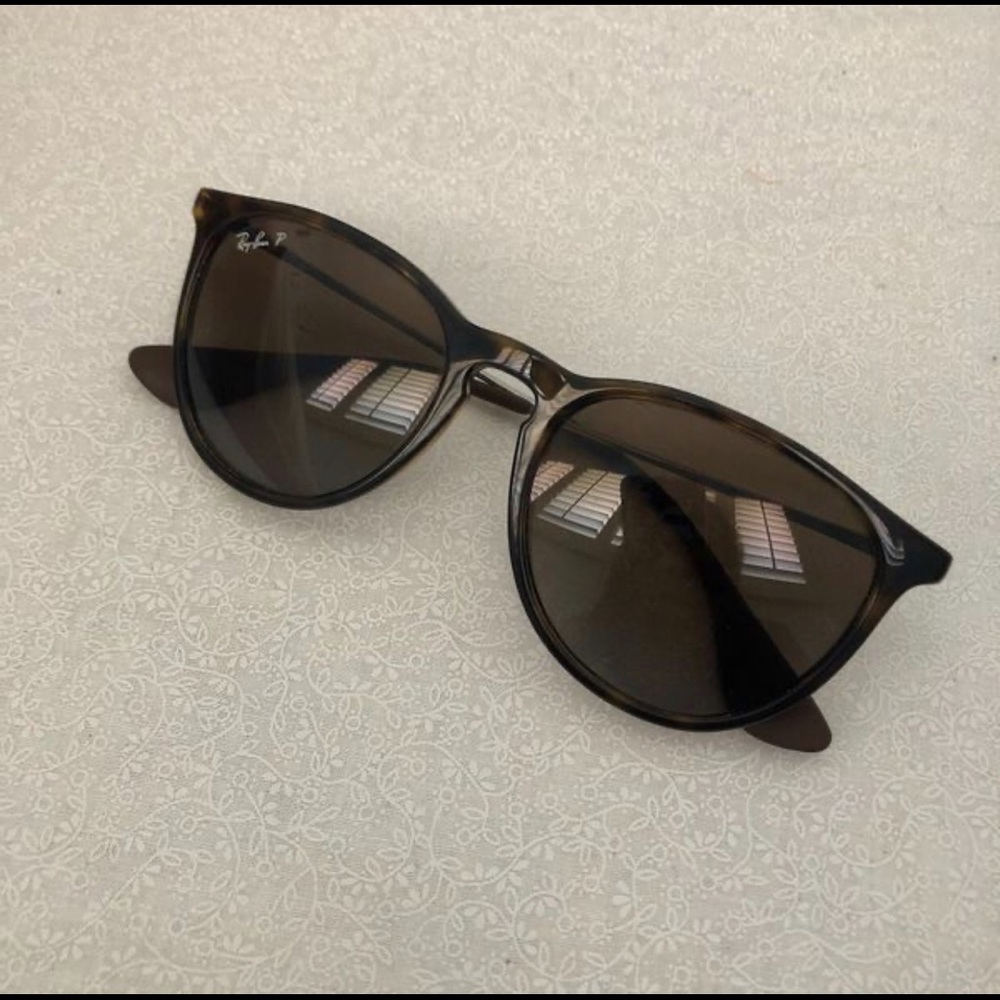 Ray-Ban Erika Polarized Sunglasses - Picture 4 of 5